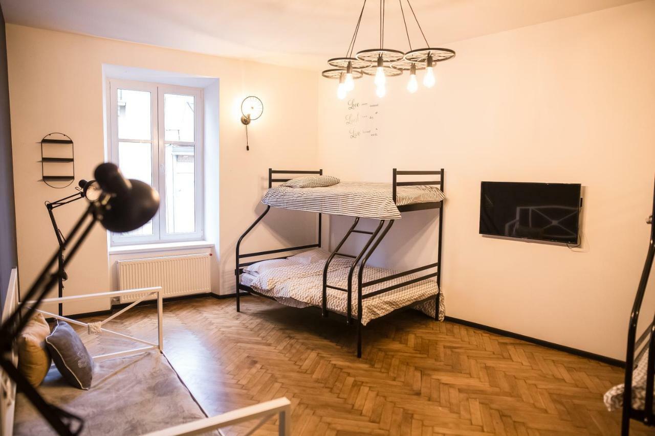 Modestm#Ilike# Apartment Lviv Luaran gambar